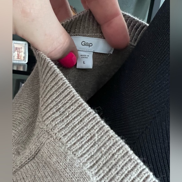 GAP cardigan sweater. Size L - Picture 4 of 5
